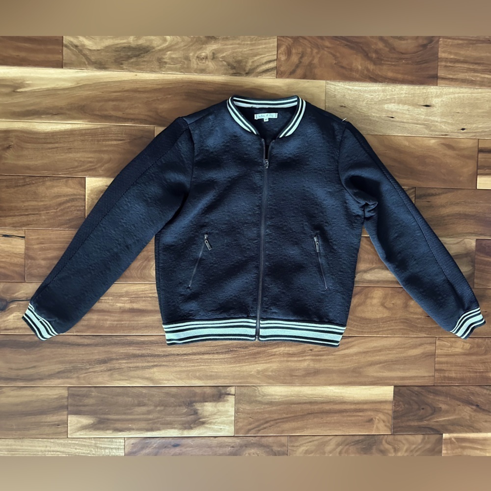 Willow & Clay Black Textured Bomber Jacket size Medium